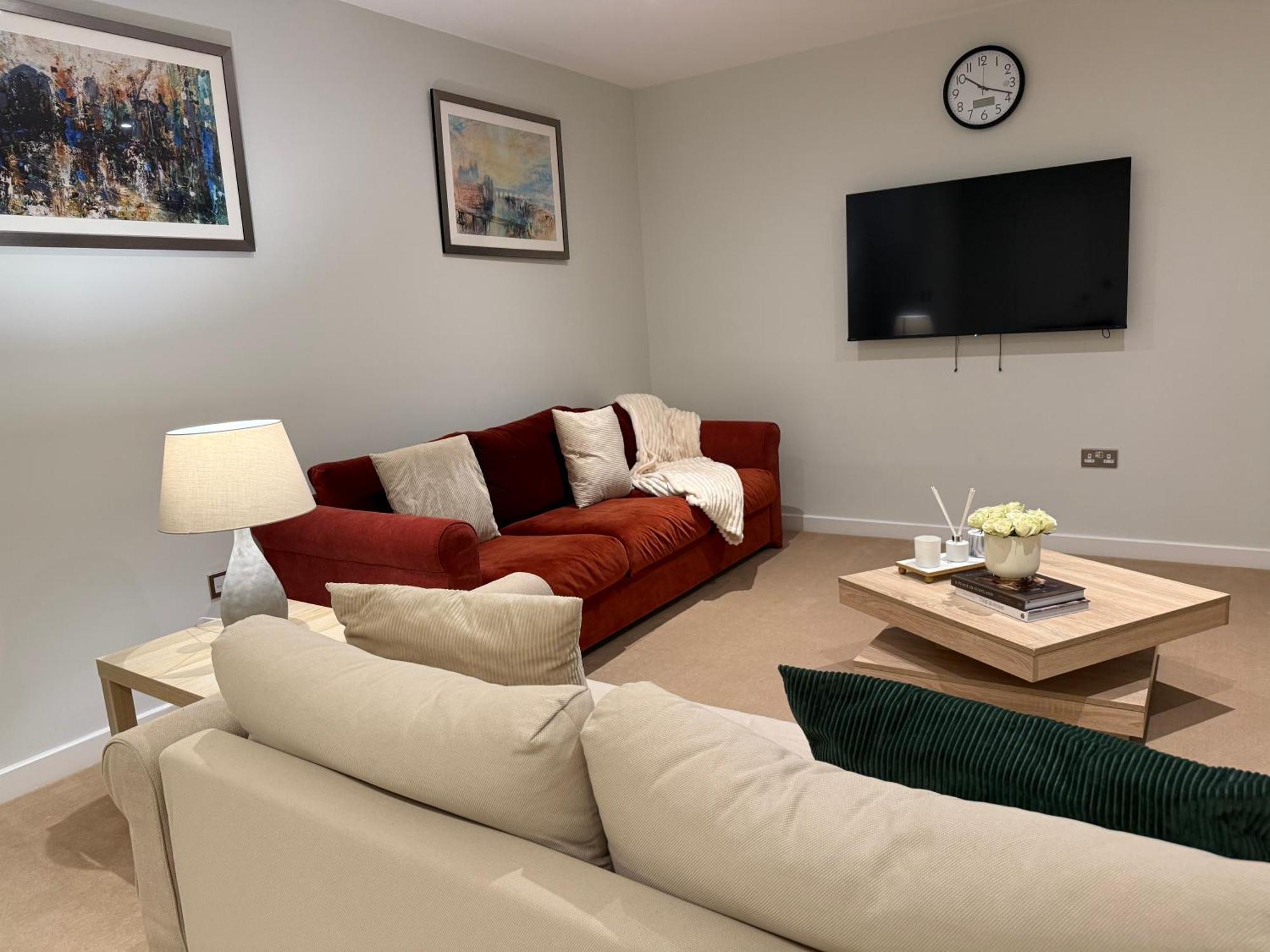 Baycroft House Apartment