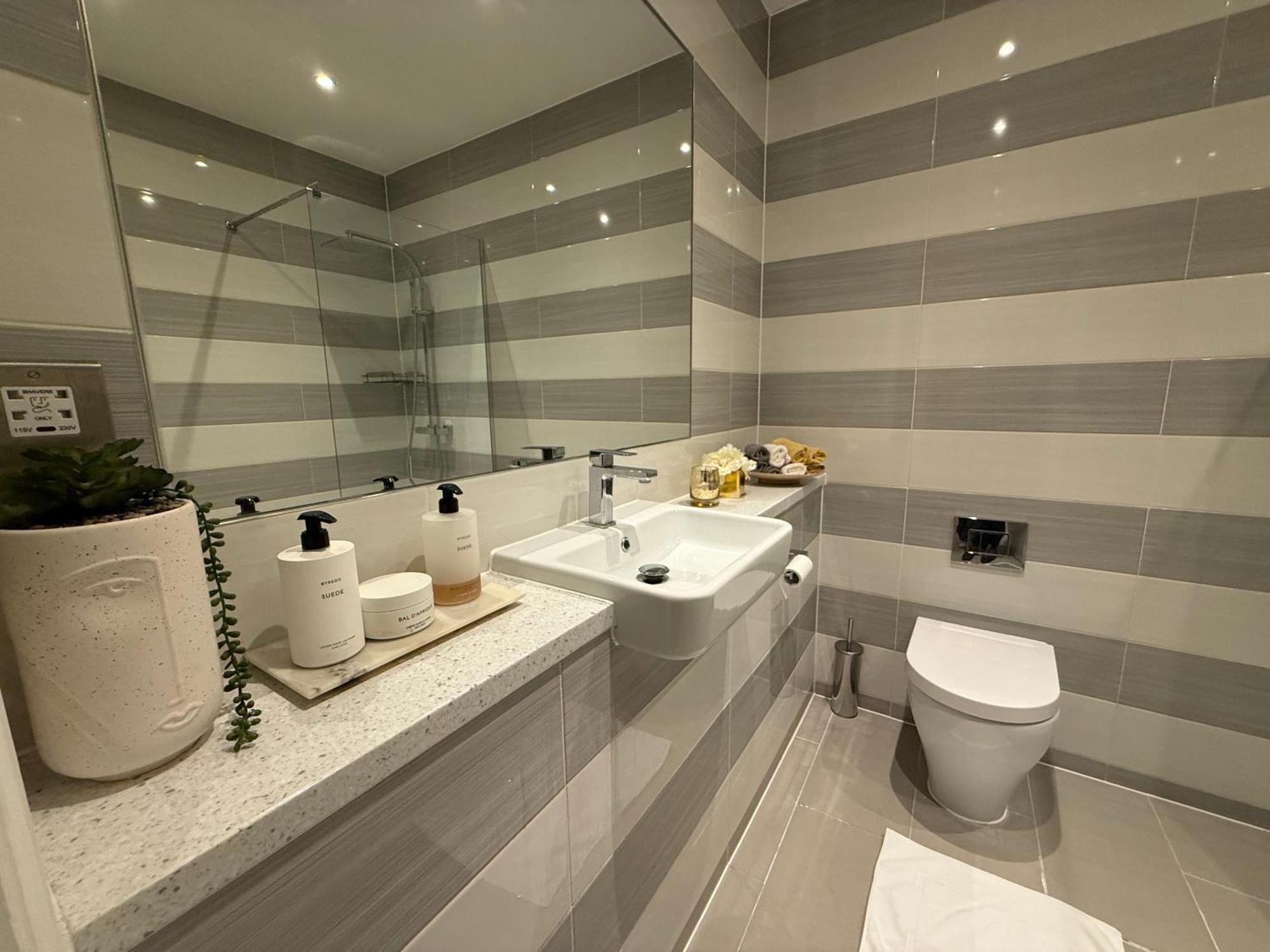 Baycroft House Apartment *