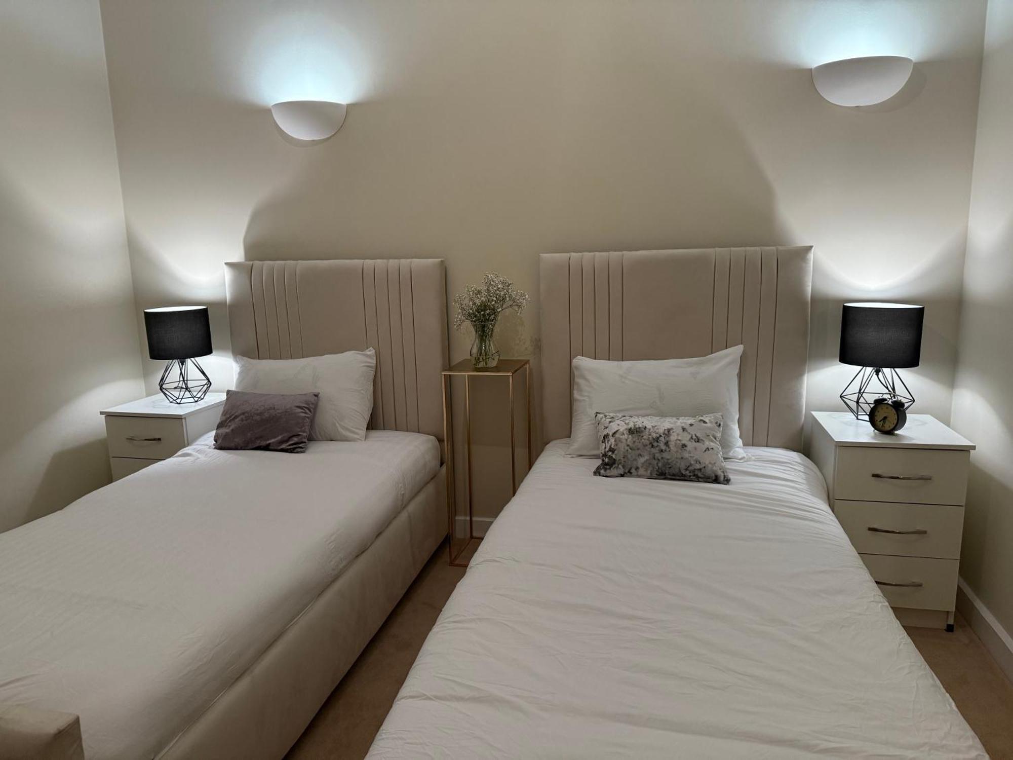 Apartment Baycroft House London